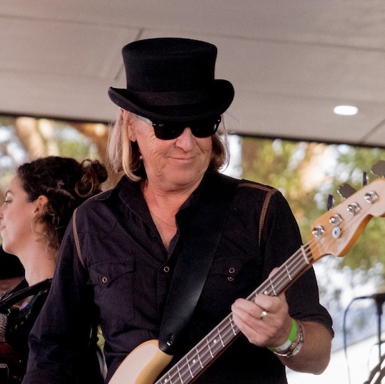 Gary Lowe